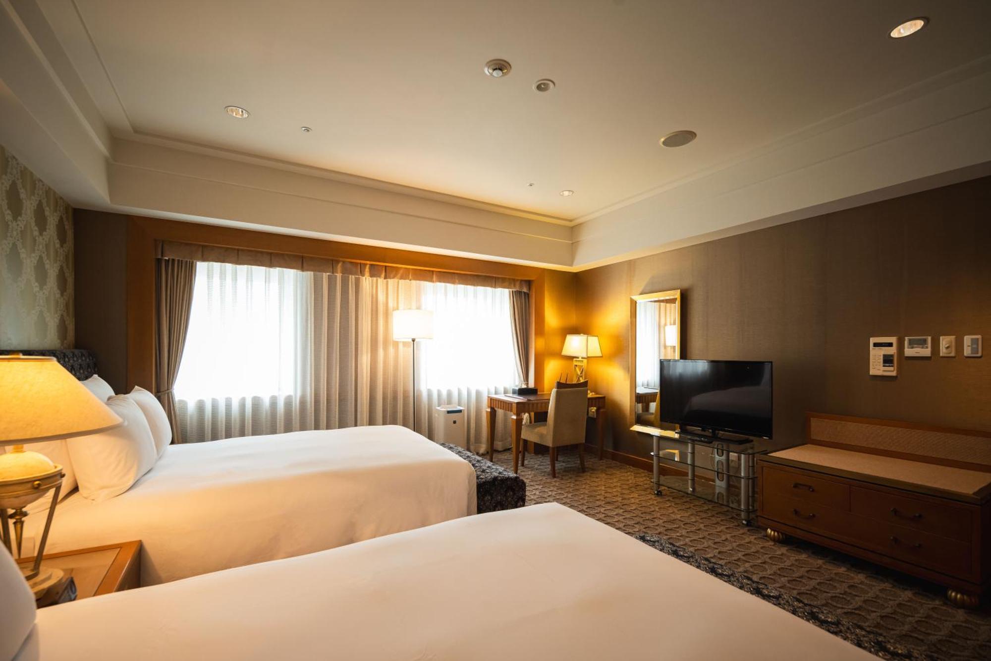Ana Crowne Plaza Matsuyama By Ihg Hotel Exterior photo