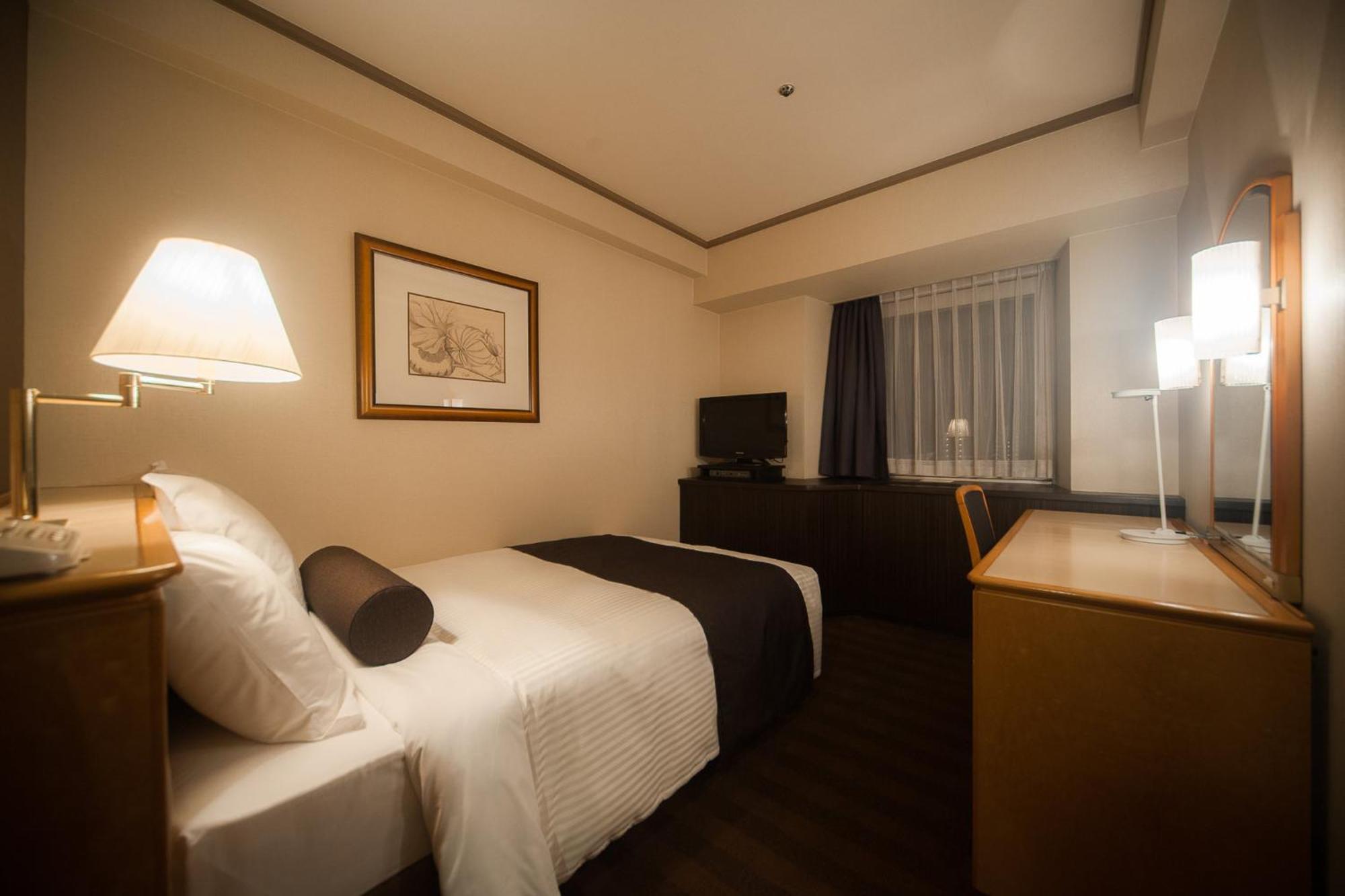 Ana Crowne Plaza Matsuyama By Ihg Hotel Exterior photo