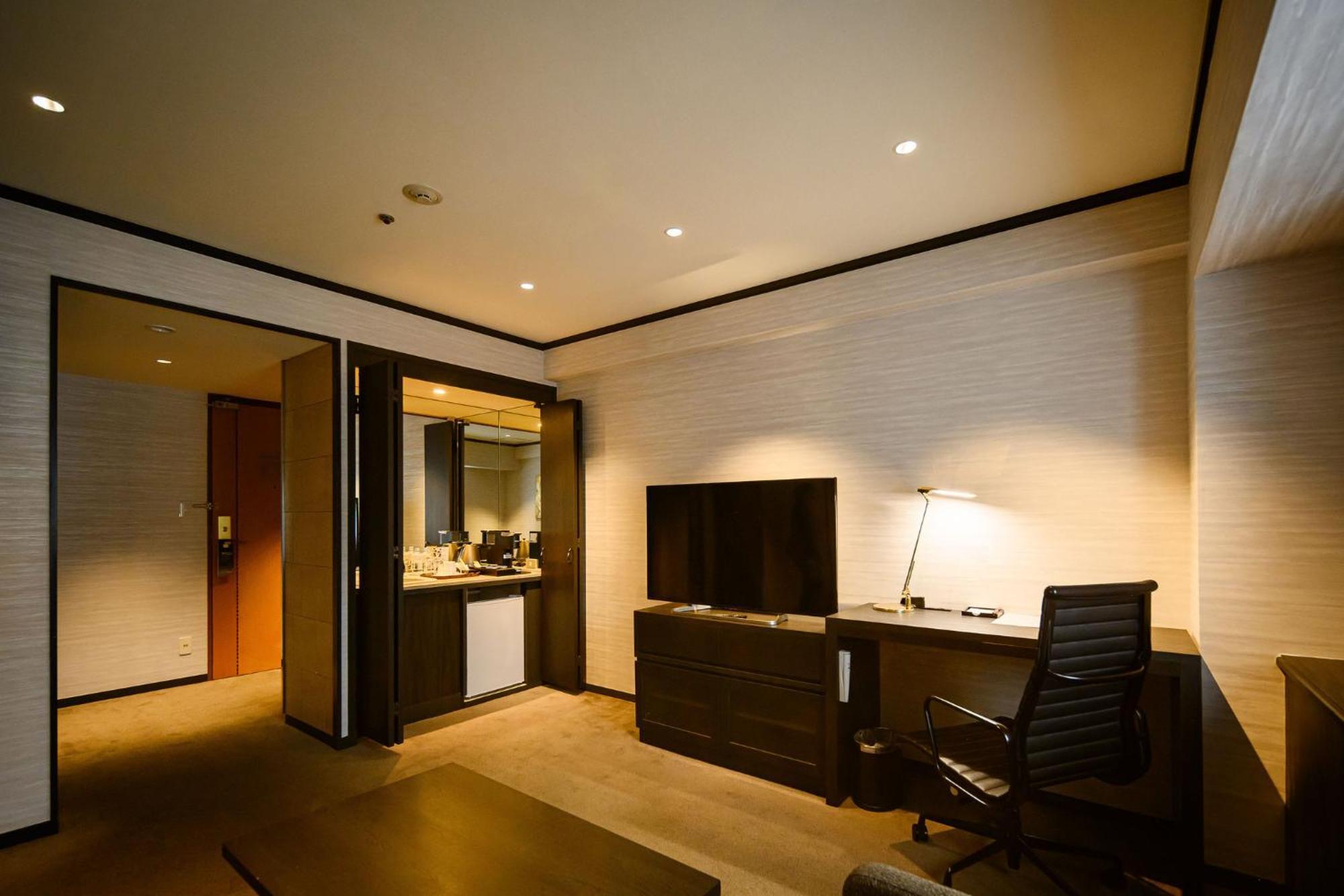 Ana Crowne Plaza Matsuyama By Ihg Hotel Exterior photo